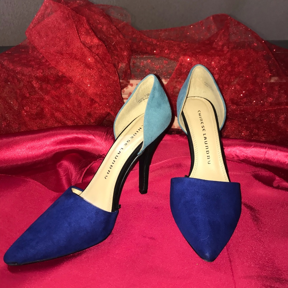 Tri-tone all-suede Chinese Laundry sassy heels